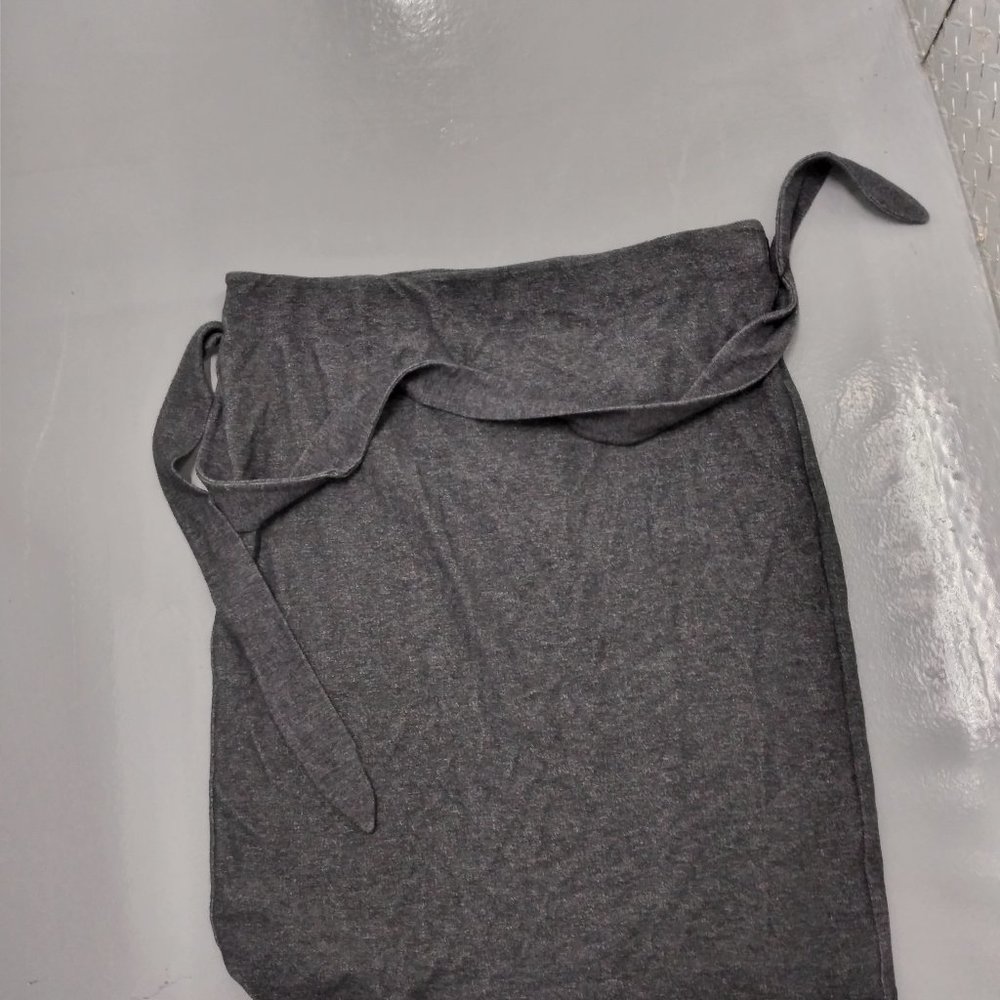 Stretchy grey pencil skirt in XL from LOFT.